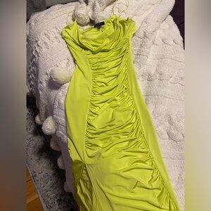 VICI | kiwi rooched bodycon maxi dress size M